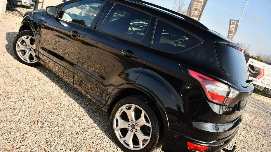 FORD Kuga -