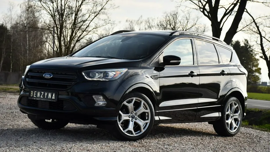 FORD Kuga -