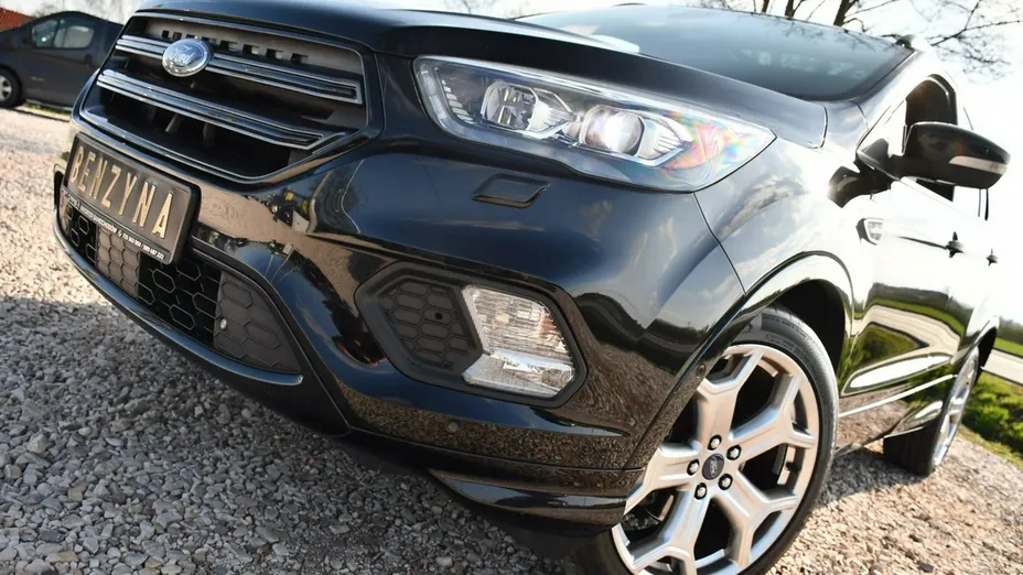 FORD Kuga -