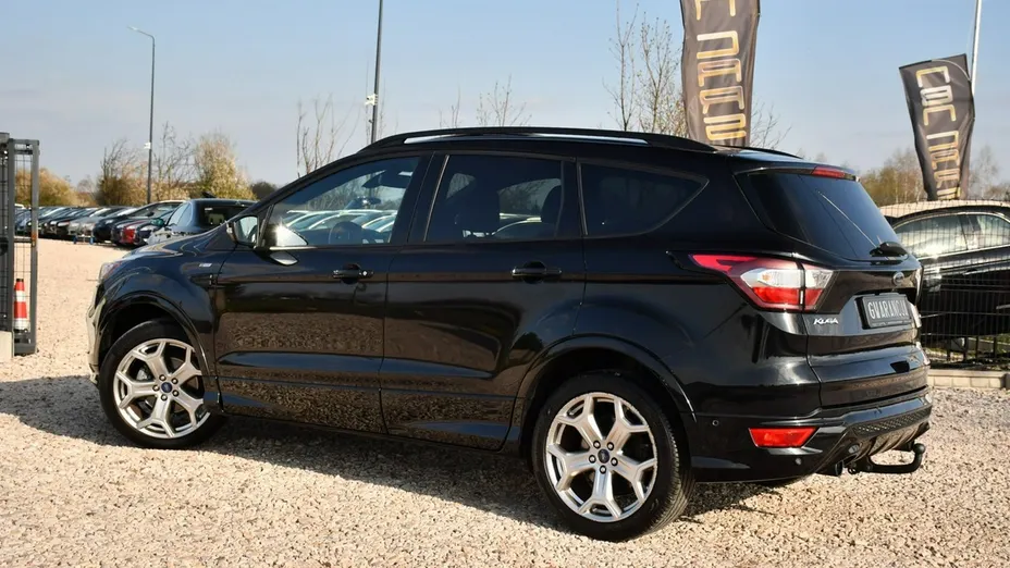 FORD Kuga -