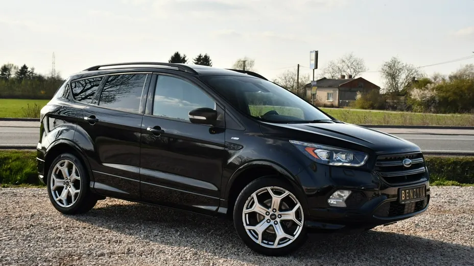 FORD Kuga -