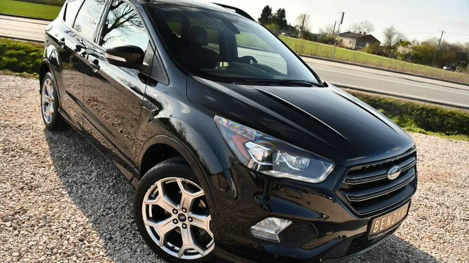 FORD Kuga -