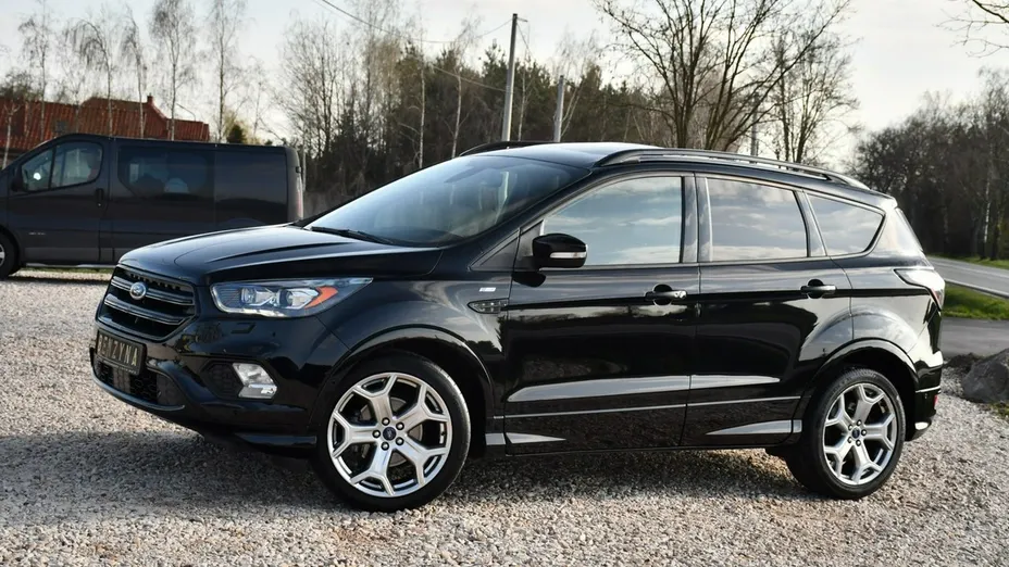 FORD Kuga -