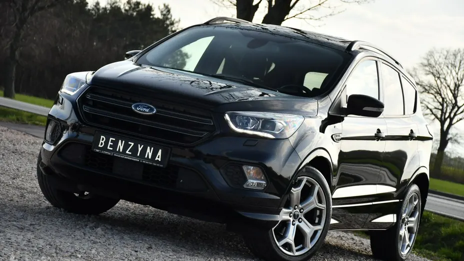 FORD Kuga -