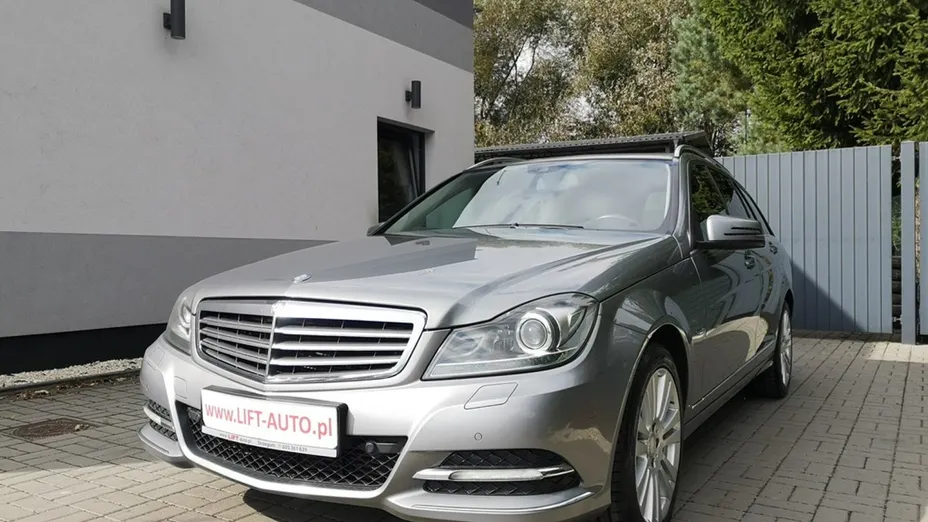 MERCEDES-BENZ C Klasa -
