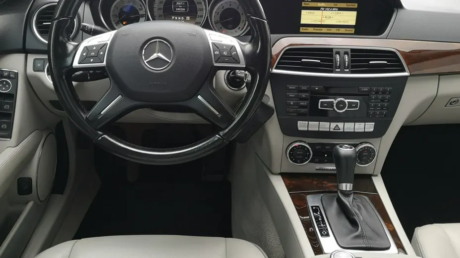 MERCEDES-BENZ C Klasa -