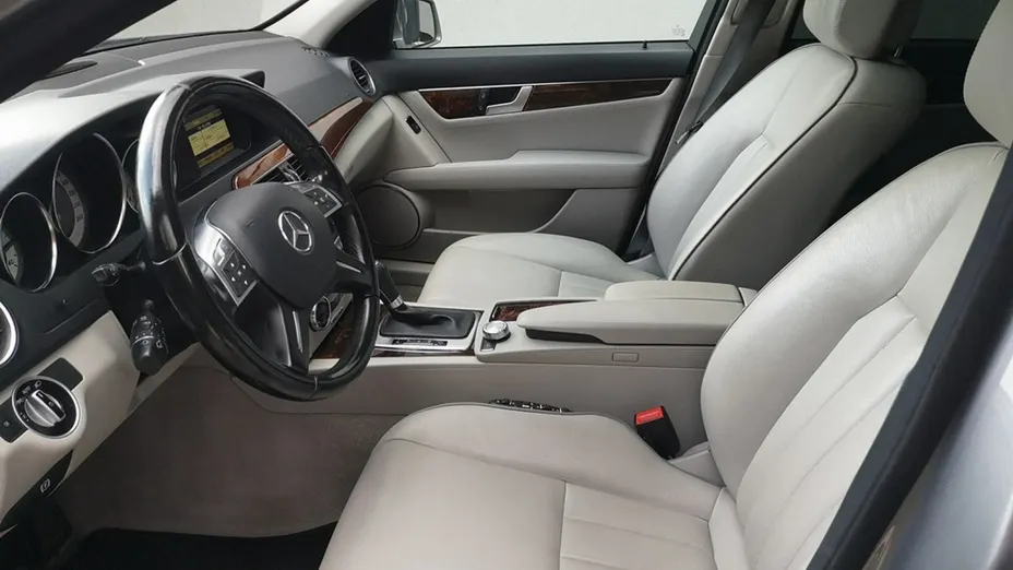 MERCEDES-BENZ C Klasa -