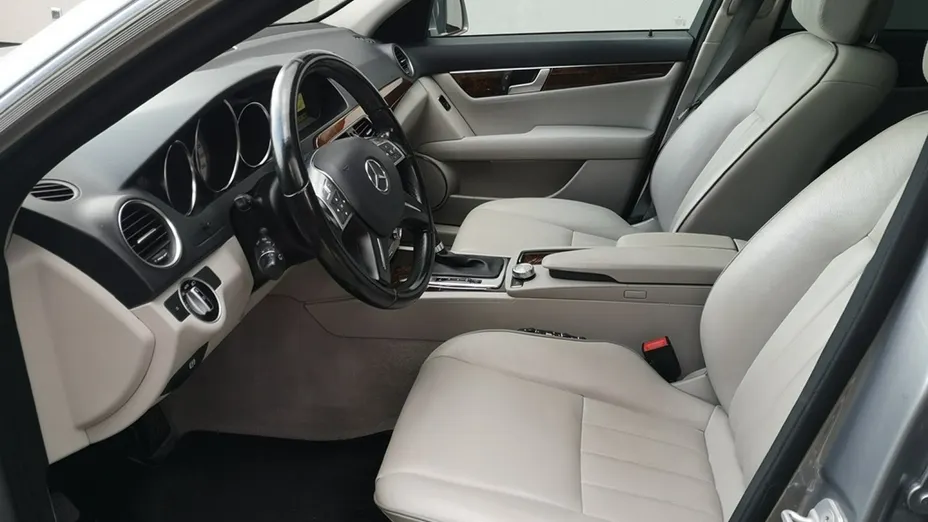 MERCEDES-BENZ C Klasa -