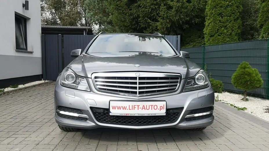 MERCEDES-BENZ C Klasa -