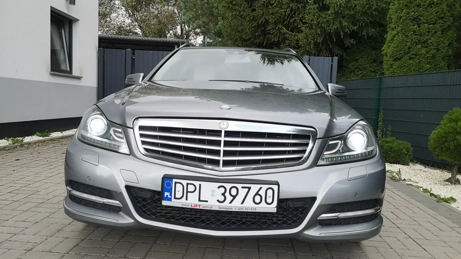 MERCEDES-BENZ C Klasa -
