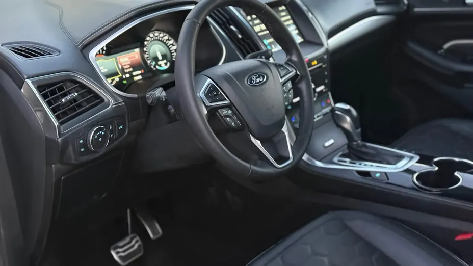 FORD Edge -