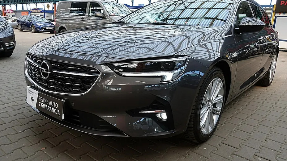 OPEL Insignia -