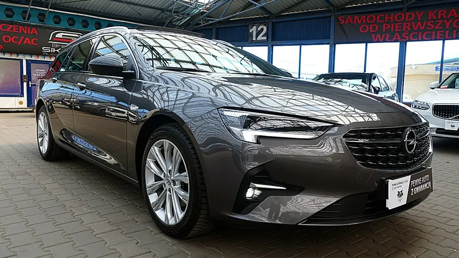 OPEL Insignia -