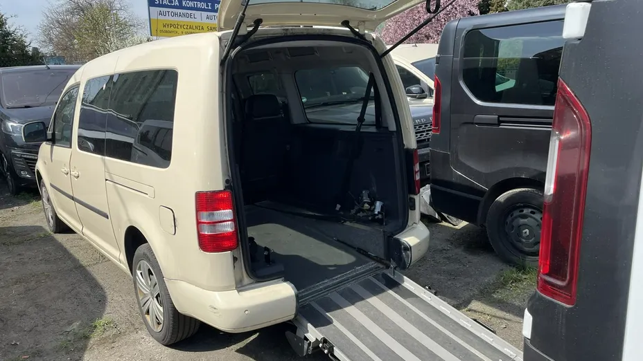 VOLKSWAGEN Caddy -