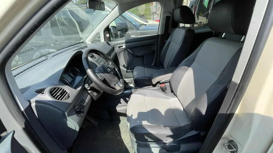 VOLKSWAGEN Caddy -