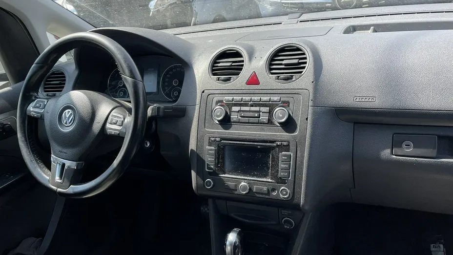 VOLKSWAGEN Caddy -