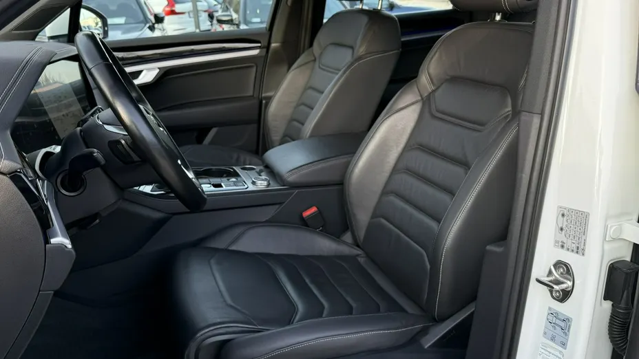 VOLKSWAGEN Touareg Touareg 3.0 V6 TDI SCR 4Mot. Elegance