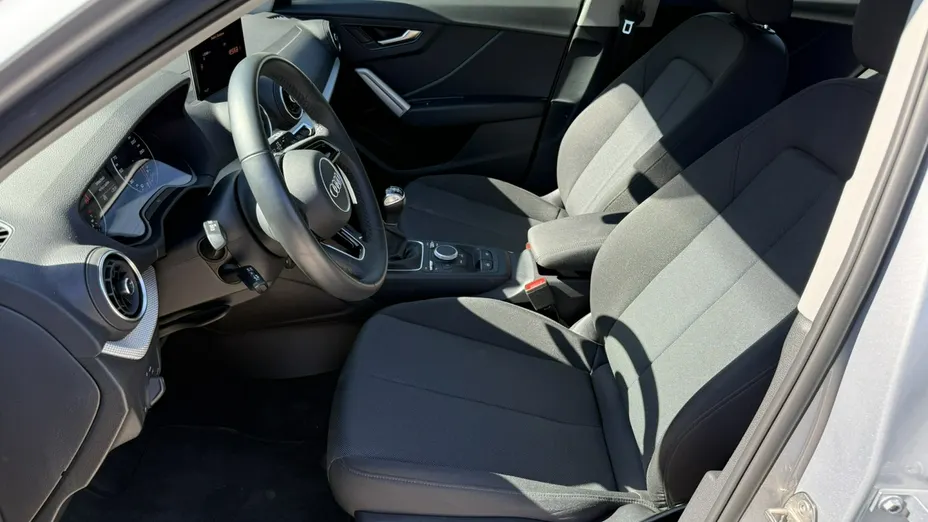 AUDI Q2 -