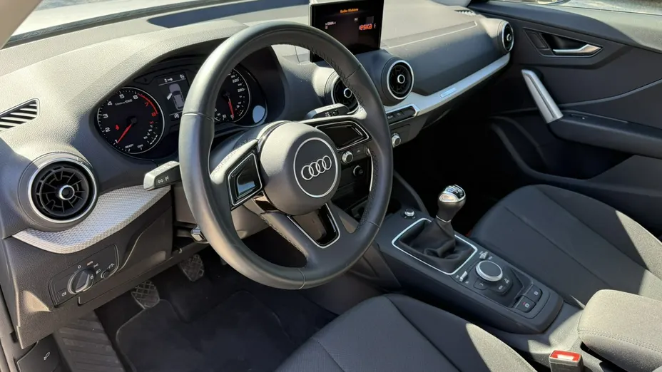 AUDI Q2 -