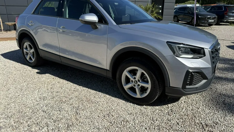 AUDI Q2 -