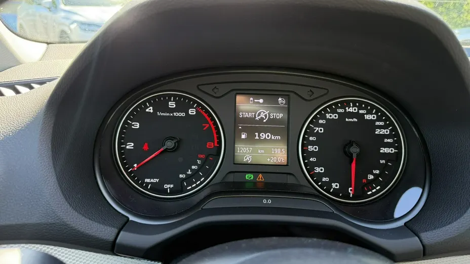 AUDI Q2 -