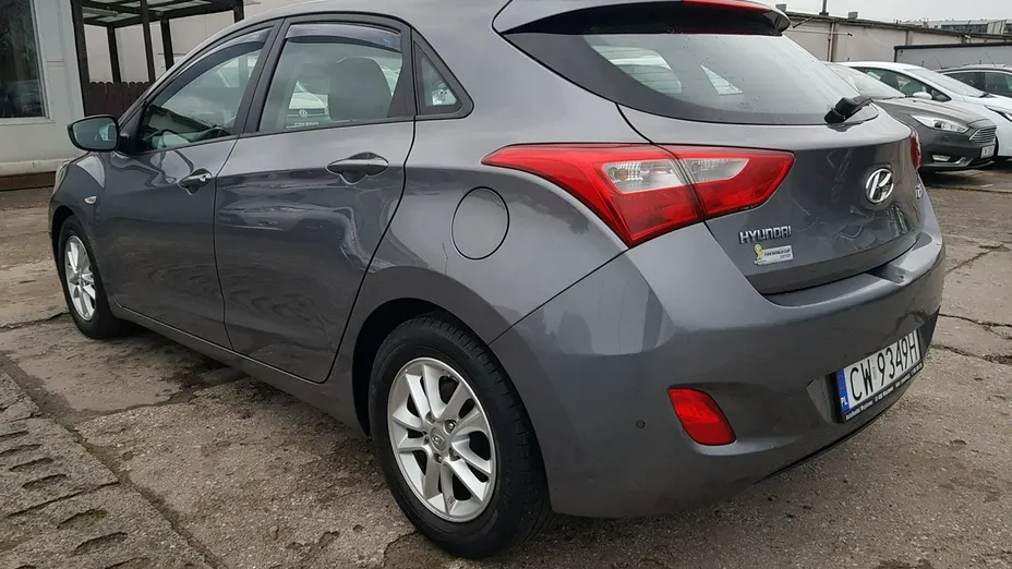 HYUNDAI i30 -