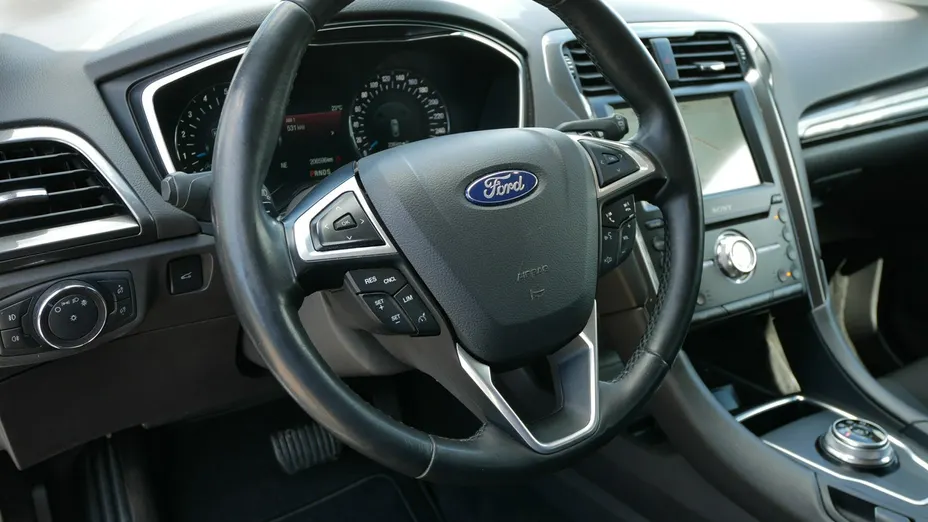 FORD Mondeo -