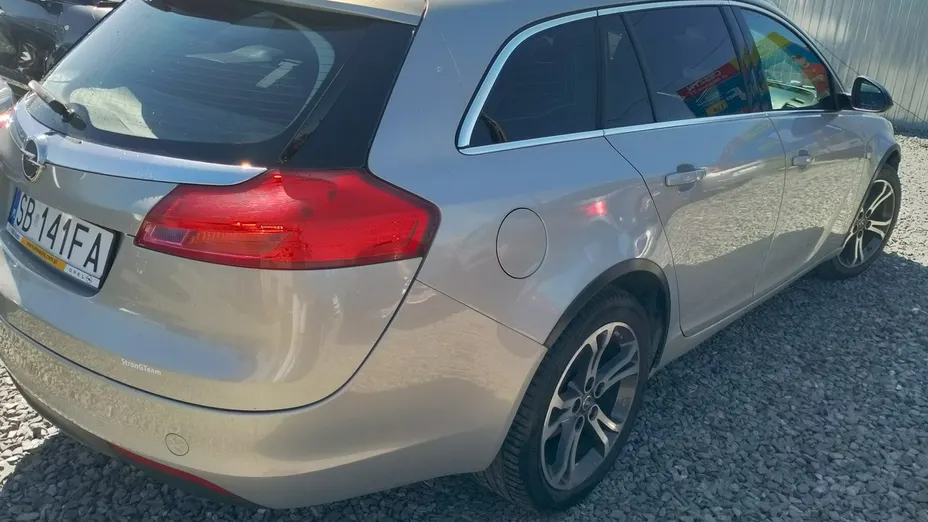 OPEL Insignia -