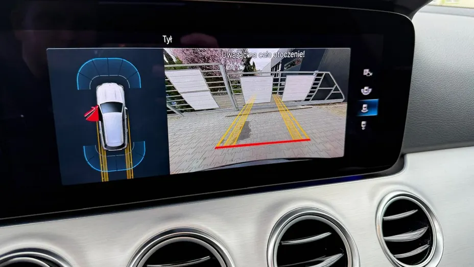 MERCEDES-BENZ E Klasa -