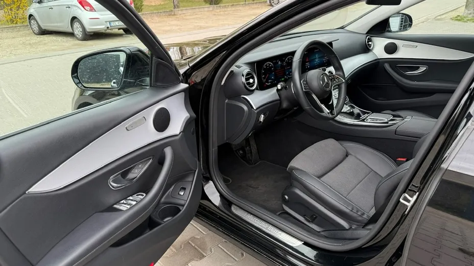 MERCEDES-BENZ E Klasa -