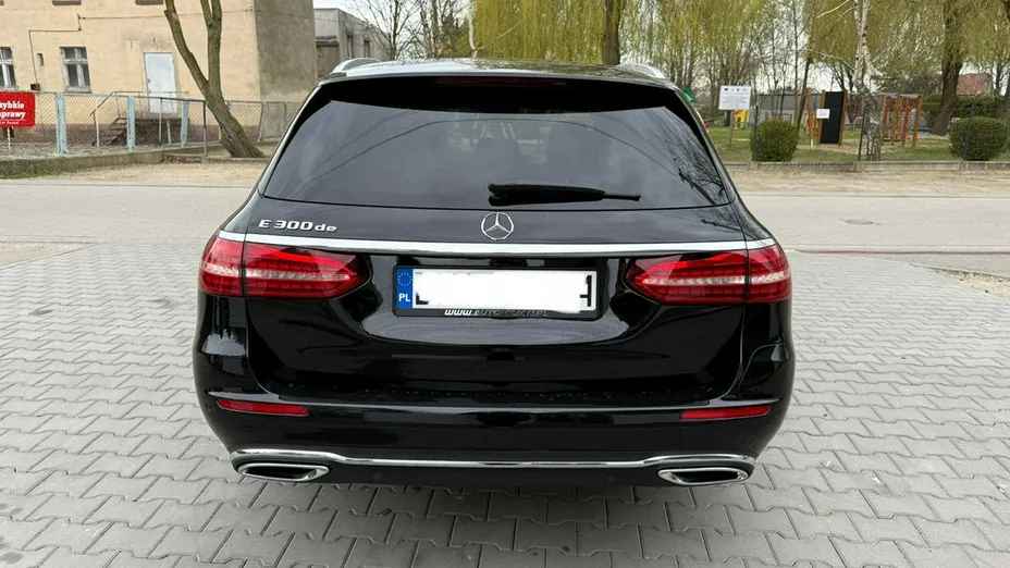 MERCEDES-BENZ E Klasa -