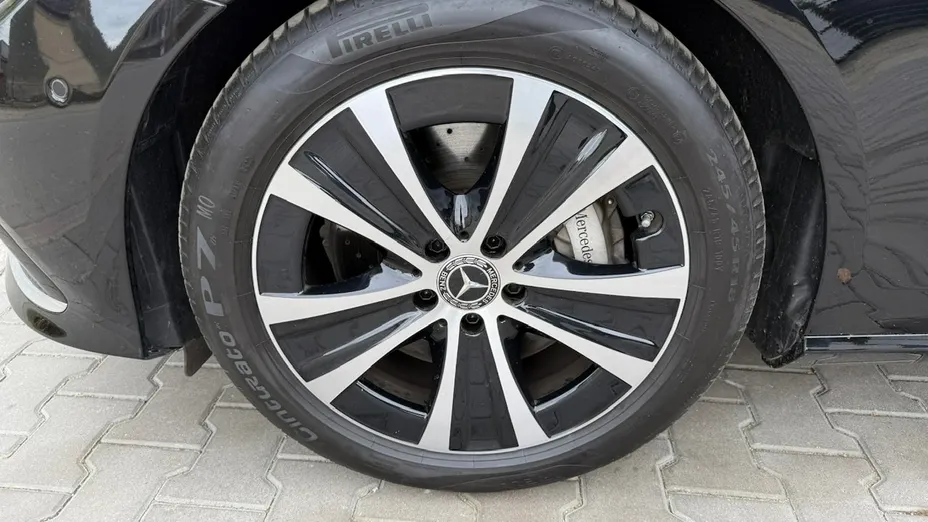 MERCEDES-BENZ E Klasa -