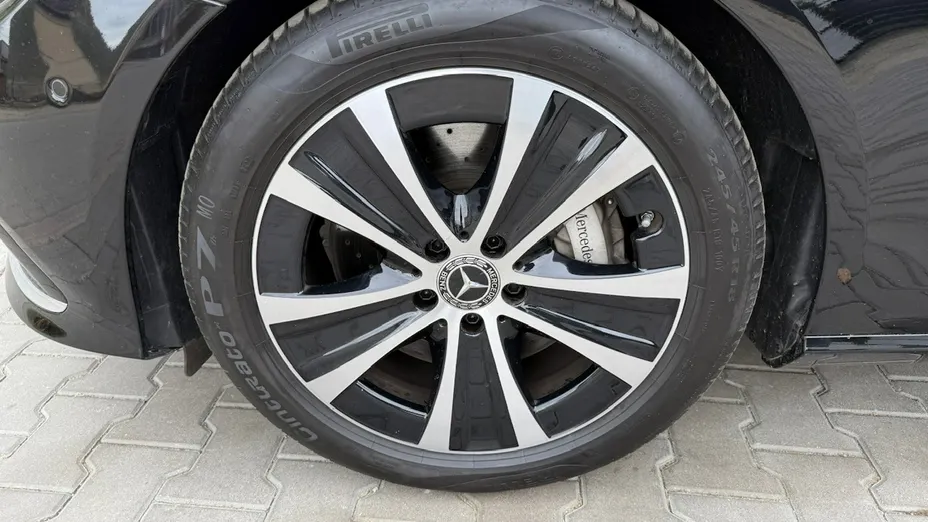 MERCEDES-BENZ E Klasa -