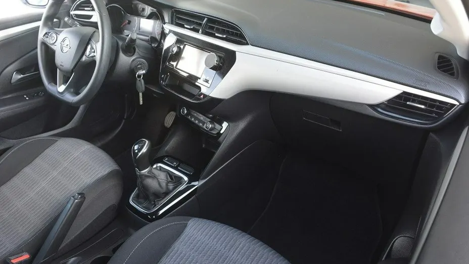 OPEL Corsa -