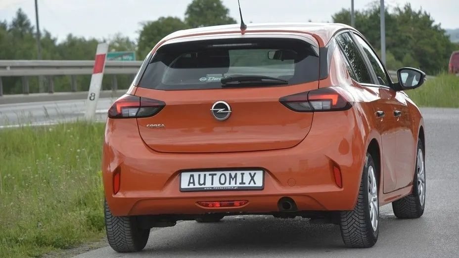 OPEL Corsa -