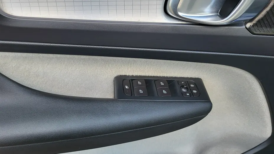 VOLVO XC40 -