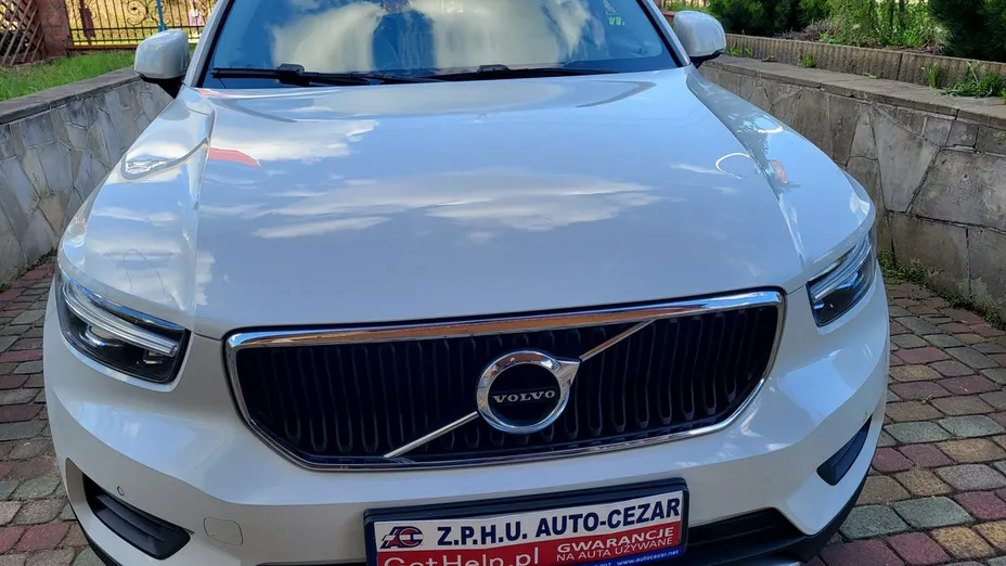 VOLVO XC40 -