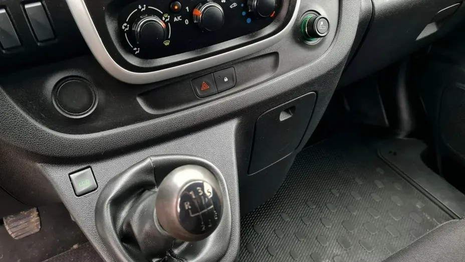 RENAULT Trafic -