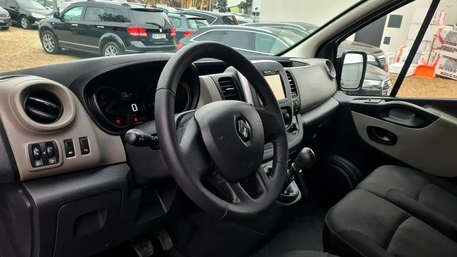 RENAULT Trafic -