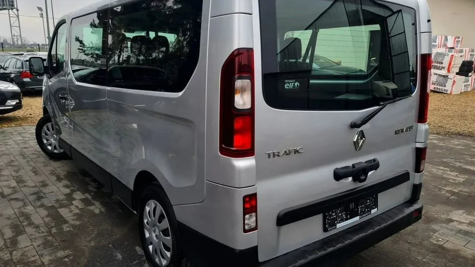 RENAULT Trafic -