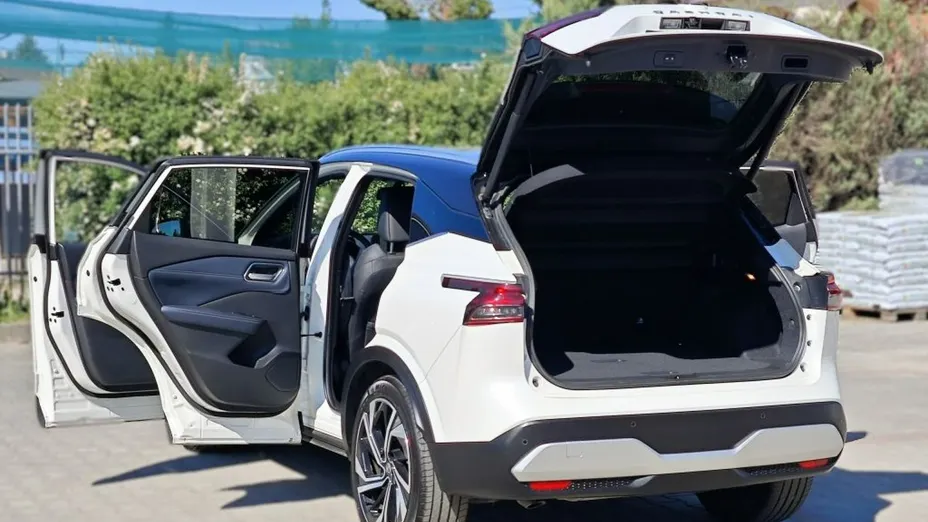 NISSAN Qashqai -