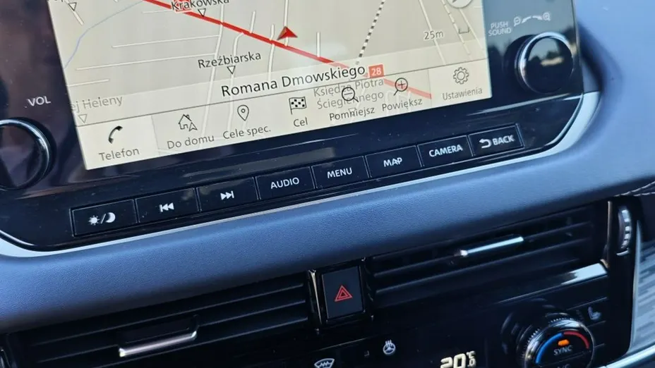 NISSAN Qashqai -