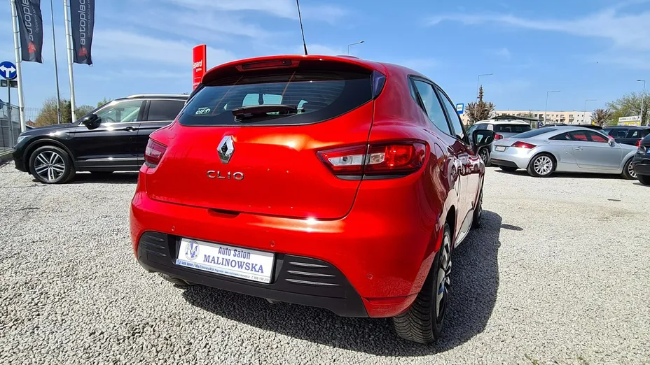 RENAULT Clio -
