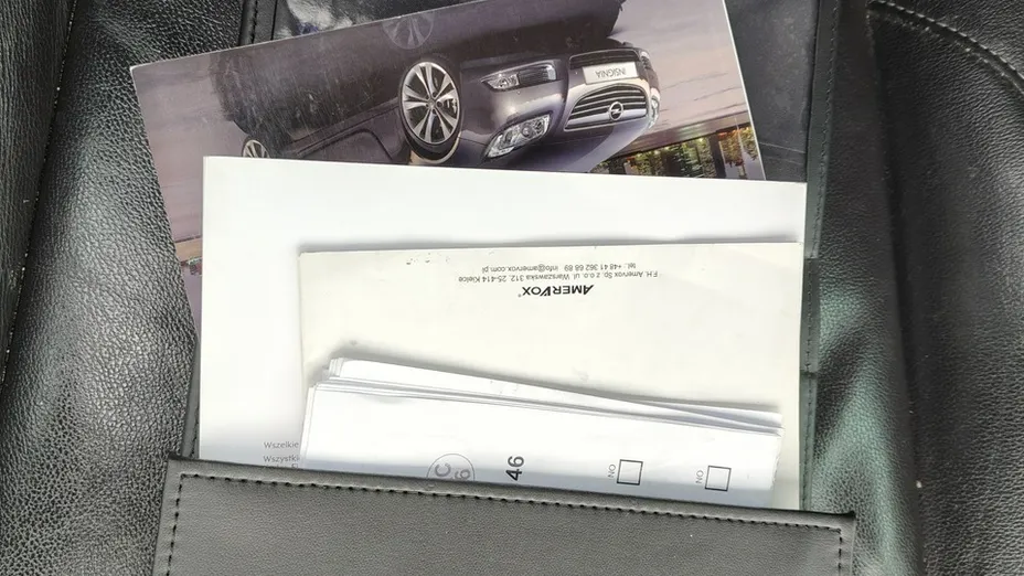 OPEL Insignia -