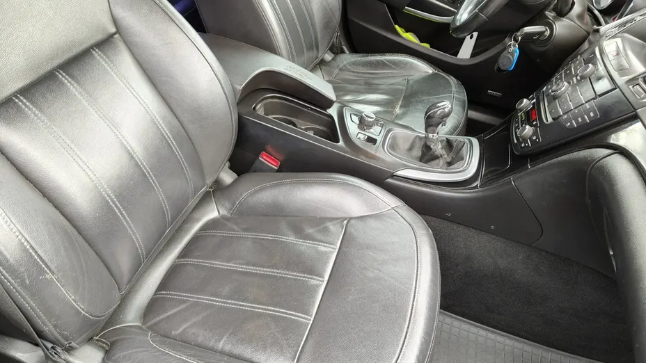 OPEL Insignia -