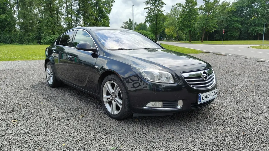 OPEL Insignia -