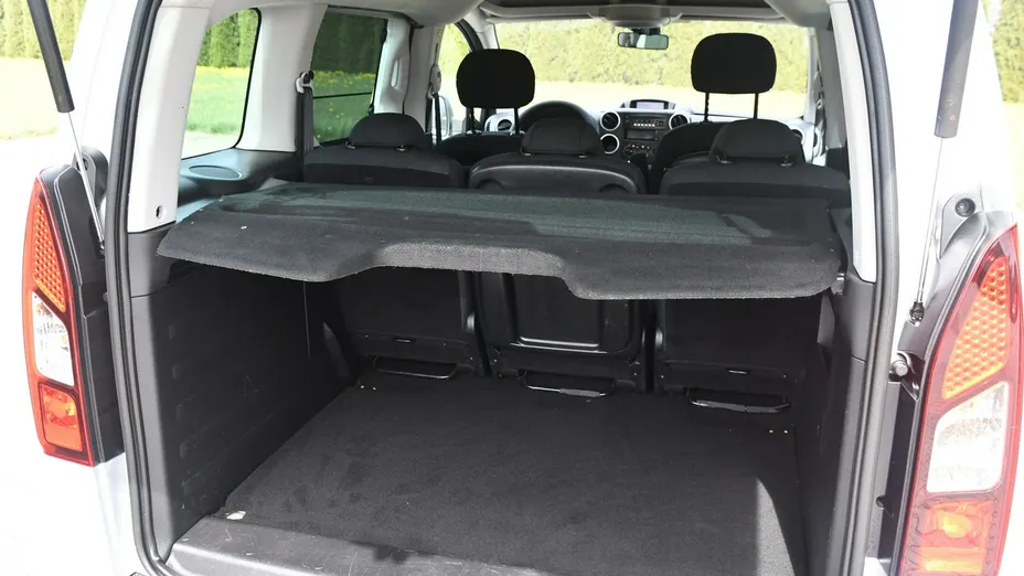 PEUGEOT Partner -
