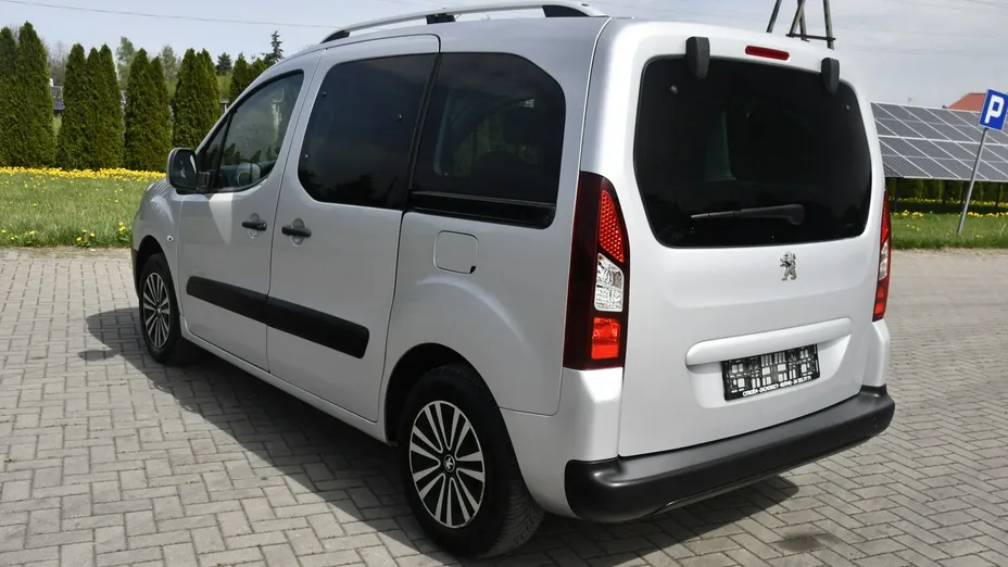 PEUGEOT Partner -