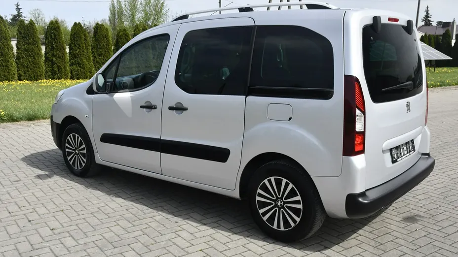 PEUGEOT Partner -