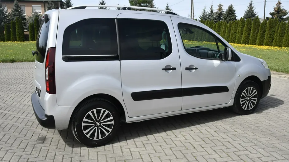 PEUGEOT Partner -